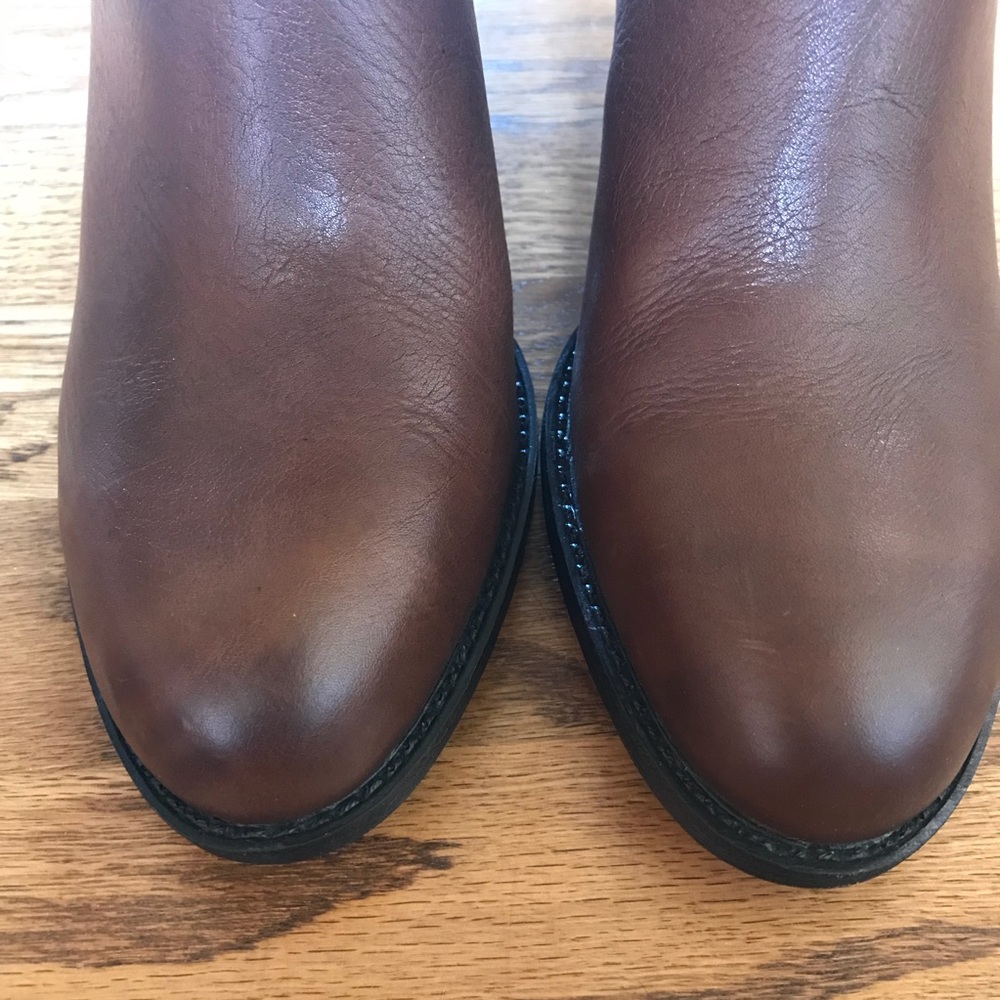 Sofft Wyoming Leather Booties Nearly New - Picture 3 of 8